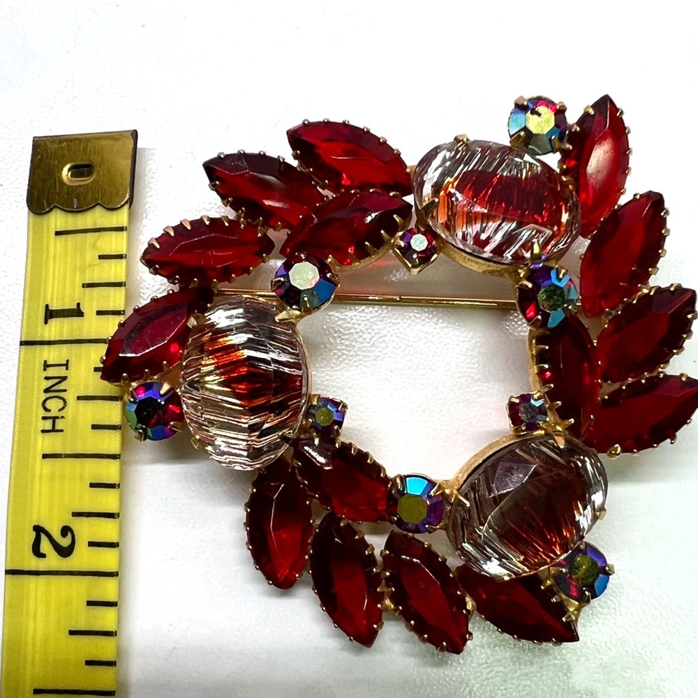 1960’s “Juliana Style” Vivid Red Navette & Aurora Borealis Rhinestone Brooch - Picture 4 of 6